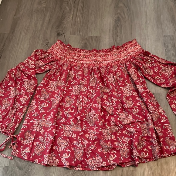 Abercrombie & Fitch Tops - Abercrombie and Fitch top . Size L